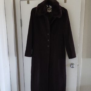 Elegant Brown Women's Coat